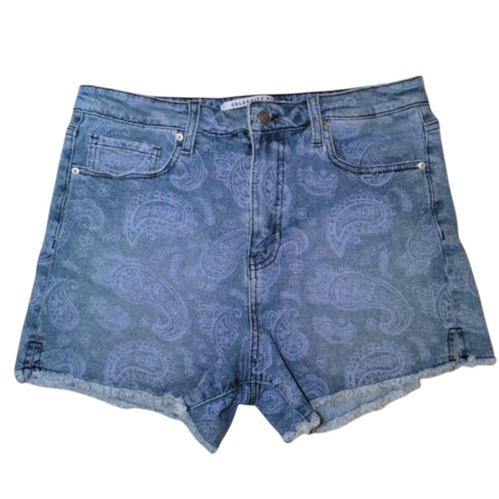 Celebrity Pink Denim Paisley Shorts Juniors size 13 Medium Light Wash Fringe Hem